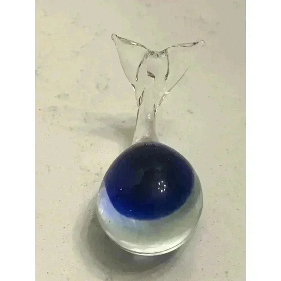 Art Glass Whale Paperweight Clear Cobalt Blue Inside Tail‎ Up for Good Luck - Picture 4 of 8